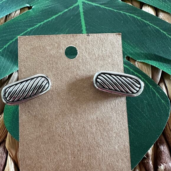 BOGO FREE MINIMALIST SILVER EARRINGS - Picture 1 of 7